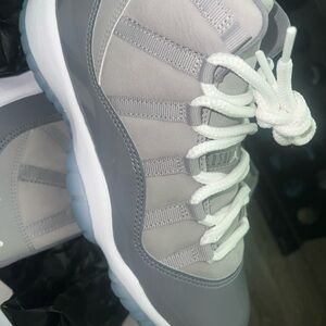 Air Jordan cool grey 11